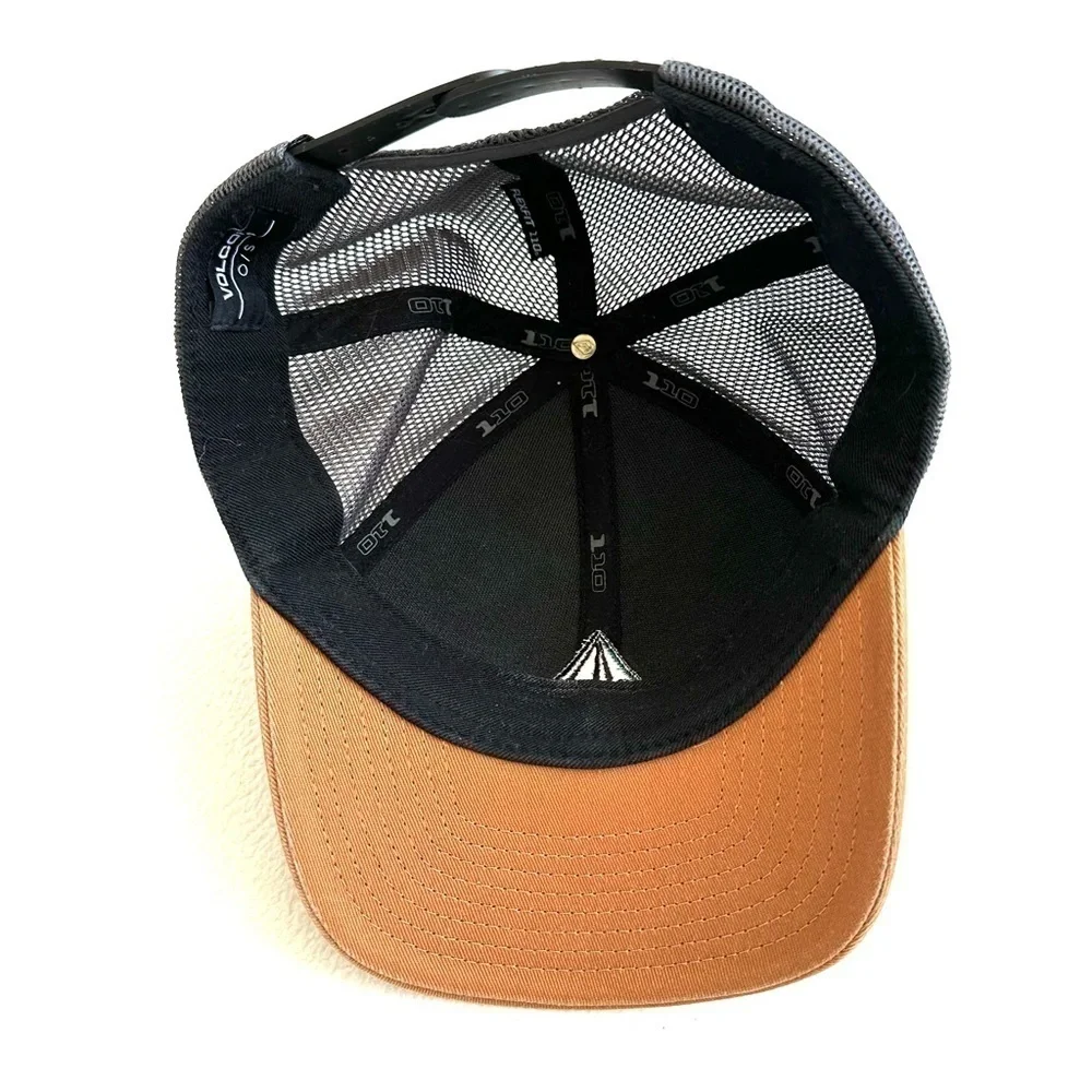 Volcom Hat Men NWOT